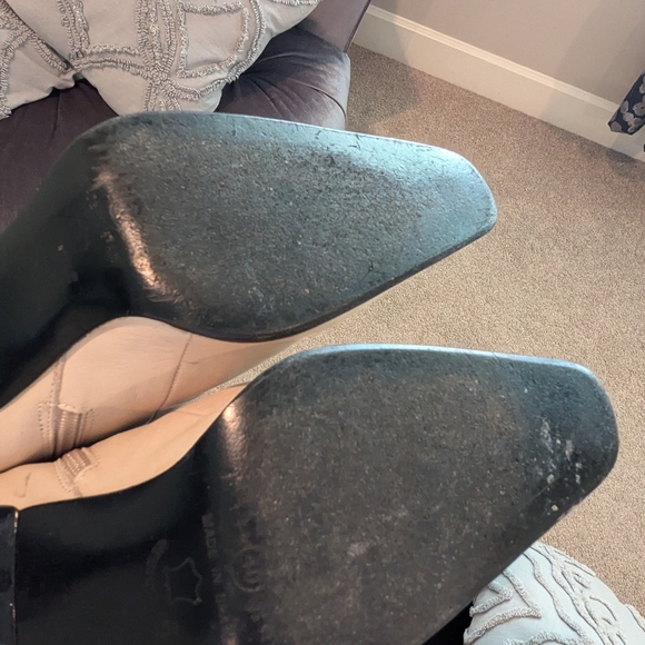 Zara boot, creme faux leather, black heel, size 40/8.5 - Picture 5 of 5